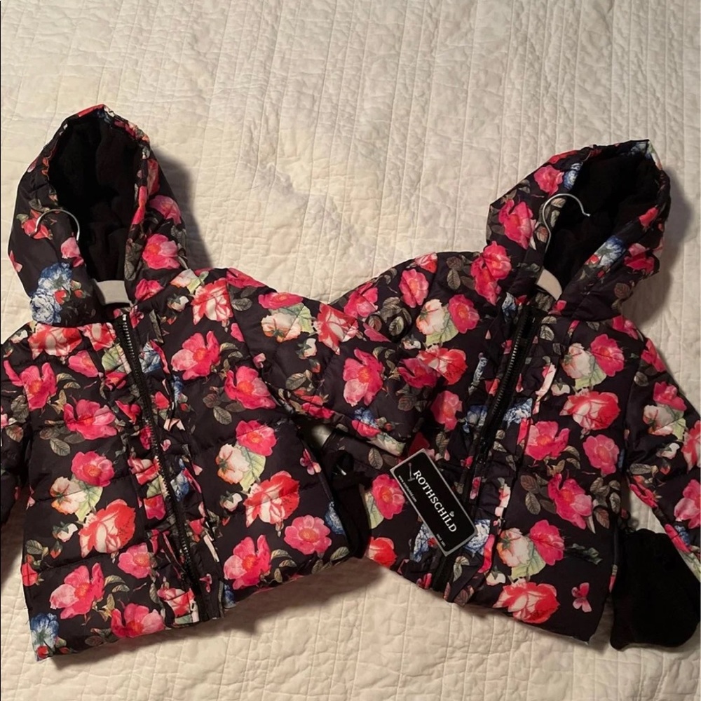 Twin bundle girls